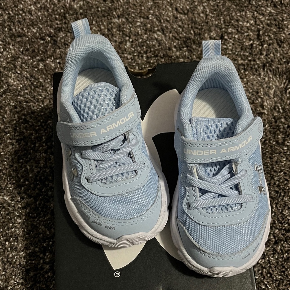 Under Armour Kids Sky Blue Sneakers Toddler Girls sz 6K